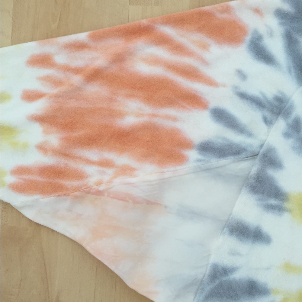 Young Fabulous & Broke NWT Sweatshirt Tie dye Sz M - Picture 3 of 5